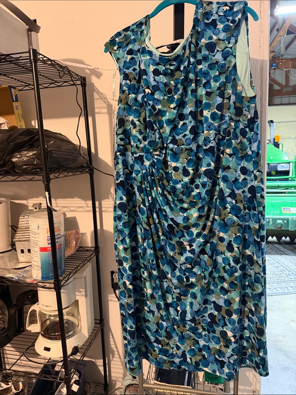 Nice sleeveless dress by Connected Woman size 22w.